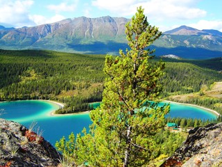 Fototapeta na wymiar Emerald Lake, Yukon, Canada.