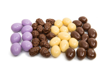 almonds in chocolate glaze