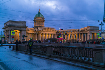 Obraz premium Illuminated Kazan cathedral at night, Saint Petersburg