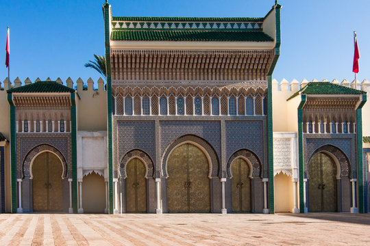 Königlicher Palast in Fes  Marokko an einem sonnigen Tag