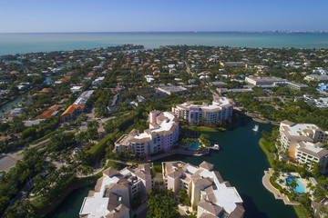 Obraz na płótnie Canvas Aerial image of Key Biscayne real estate and nature scenic