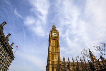 Fototapeta na wymiar Looking up at Big Ben in Westminster