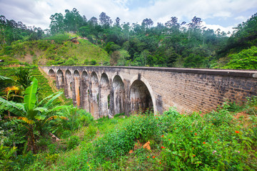 Fototapeta na wymiar Nine Arch Bridge, Ella, Sri Lanka