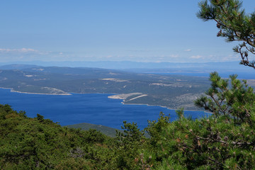 Fototapeta na wymiar Ausblick vom Televrino, Berg bei Nerezine Kroatien