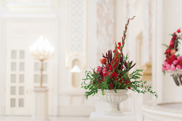 Fototapeta na wymiar wedding decorations with flowers