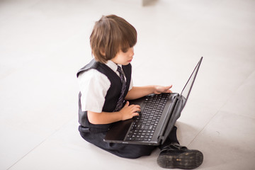 Kid on laptop