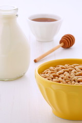 Whole wheat cereal loops