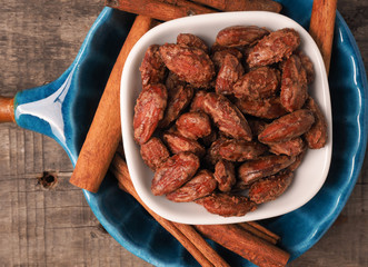 Sweet roasted almonds