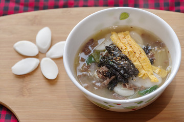 traditional Korean dish Tteokguk
