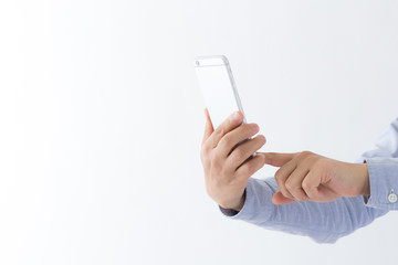 男性　スマートフォン