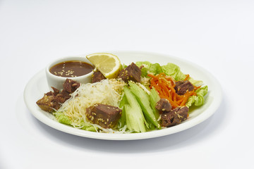 salad with vegetables and braised beef