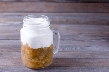 Sweet home cheesecake with berries