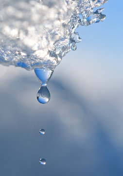 雪解け水」の写真素材 | 68,367件の無料イラスト画像 | Adobe Stock