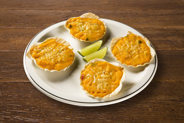 Siri food portion with lime