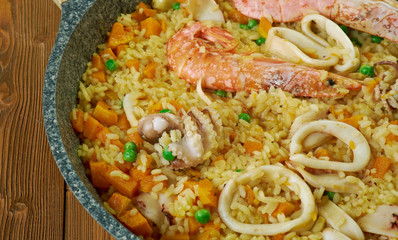 seafood paella Marinera