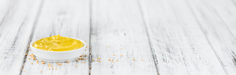 Mustard (selective focus)