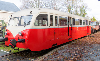 Fototapeta na wymiar small red and white french train