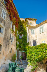 Fototapeta na wymiar old buildings and narrow streets in village Eze in Provence, France