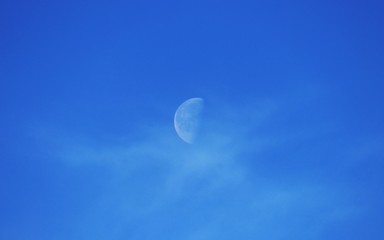 Moon on daylight