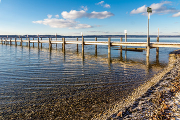 Fototapeta premium Steg am Starnberger See im Winter