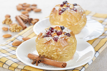 Apples baked with honey and cranberries
