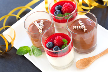 panna cotta und  Mousse au Chocolat 