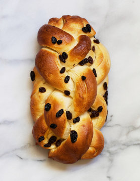 Braided challah bread 