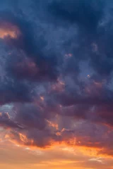 Papier Peint photo autocollant Ciel Nuages de ciel coucher de soleil vifs ardents