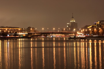 Fototapeta na wymiar Big Krasnokholmsky bridge