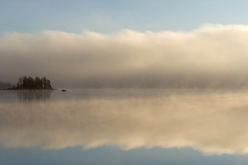 Obraz na płótnie Canvas Fog on lake