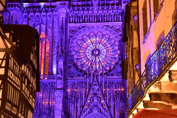 La cathédrale de Strasbourg illuminée la nuit