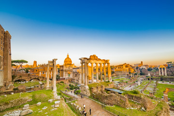 Fototapeta na wymiar ancient ruins of the Roman Forum