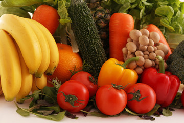 新鮮な野菜と果物　