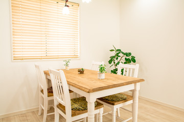 ダイニングテーブル