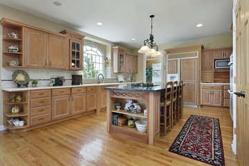 Kitchen with large center island
