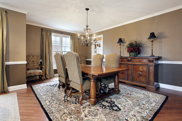 Dining room with tan walls