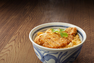 ふんわり卵でとじたカツ丼