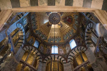 Fototapeta na wymiar The cathedral of Aix la Chapelle