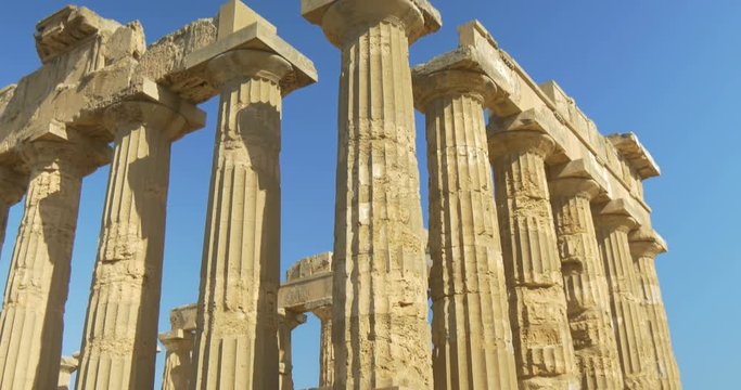 Doric temple dedicated to Hera (490-480 BC) in Selinunte, one of the finest examples of Doric architecture in Sicily, Italy