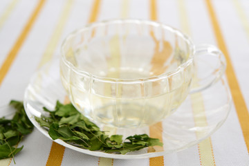モリンガの茶葉とモリンガ茶