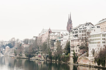 Fototapeta premium Basel, Stadt, Altstadt, Münster, Rhein, Rheinufer, Grossbasel, Winter, Wintertag, Stadtrundgang, Basel-Stadt, Schweiz