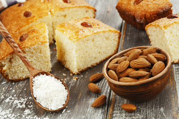 Semolina pie with coconut