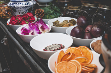 Ingredienti per cocktails da bartender