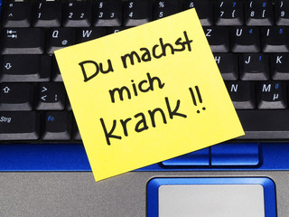 Memo note on notebook, you make me sick
