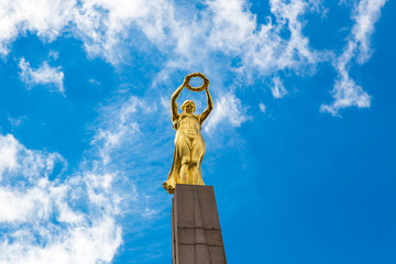 Fototapeta na wymiar Monument Golden Lady, Luxembourg
