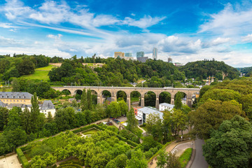 Obraz premium Train bridge in Luxembourg