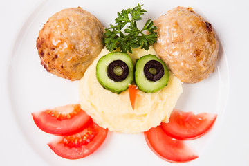 Children's complex lunch owlish (mashed potatoes, cutlet, vegetables) 