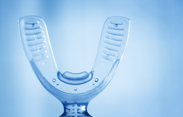 Dental bracket tooth vibrator