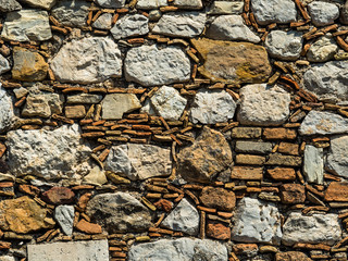 Alte Steinmauer in Italien