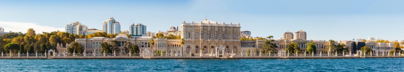 Fototapeta na wymiar Dolmabahce palace, istanbul